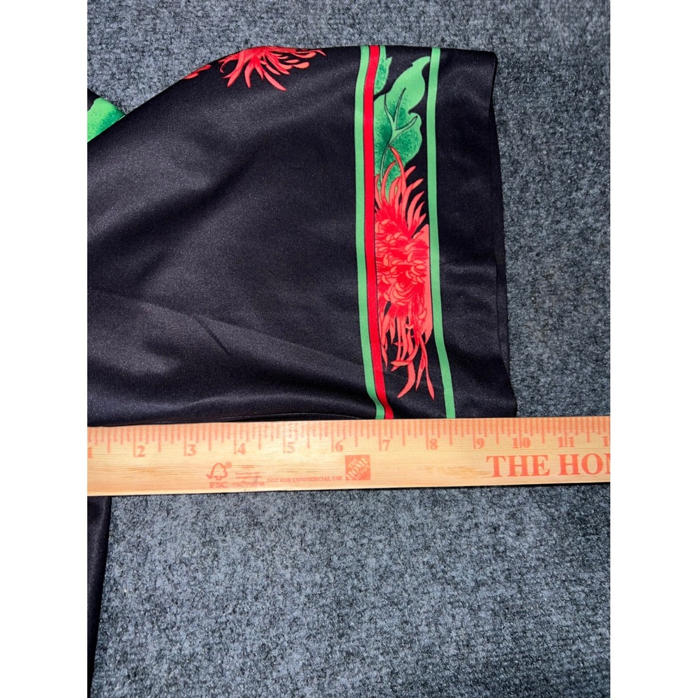 Top Notch Floral Kimono Jacket Black Red Green Chrysanthemum Print One Size - Picture 6 of 7